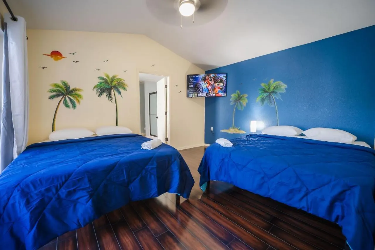 Home In Davenport Cheerful 4-Bedroom With Pool