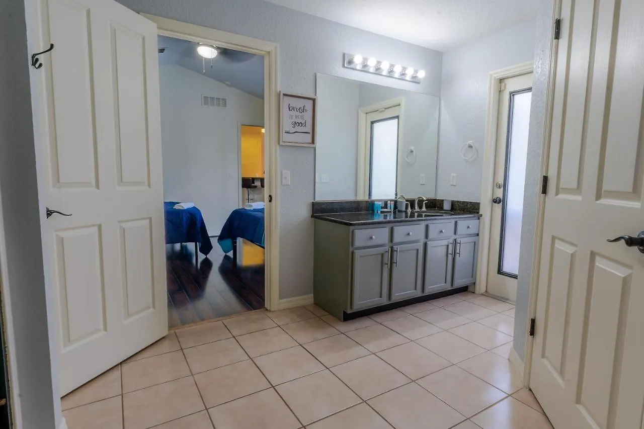 Apartment Home In Davenport Cheerful 4-Bedroom With Pool United States